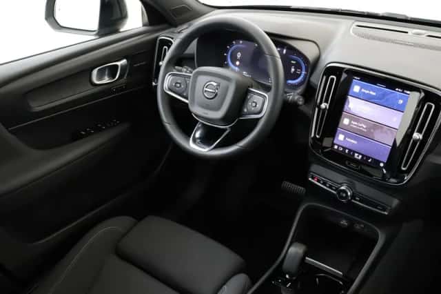 Volvo XC40 (2024) thumbnail 5