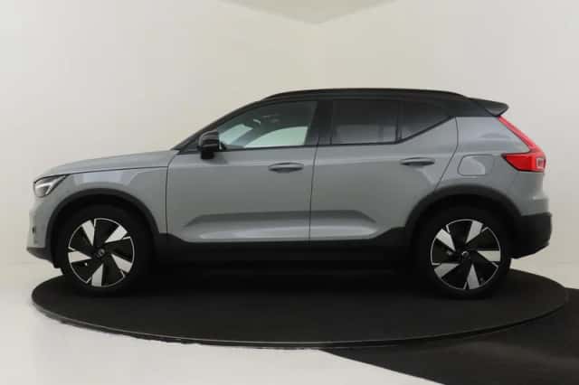 Volvo XC40 (2024) thumbnail 6