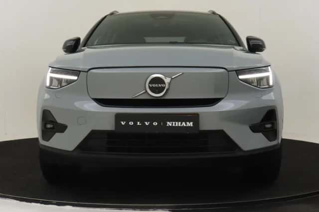 Volvo XC40 (2024) thumbnail 8