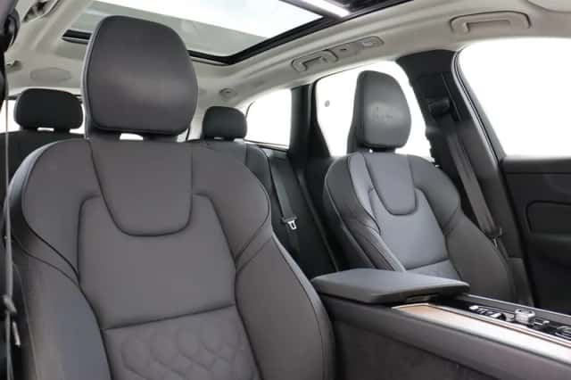 Volvo XC60 (2025) thumbnail 11