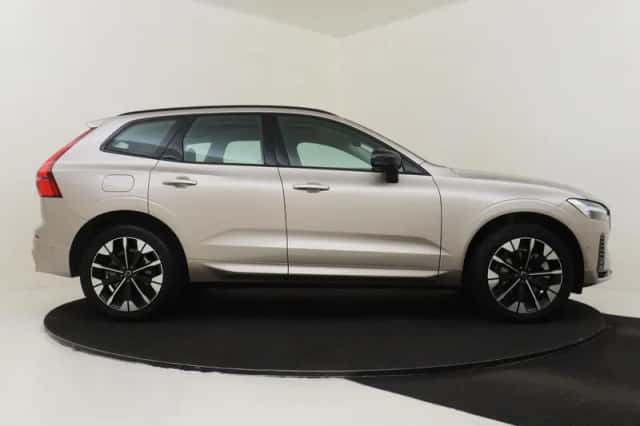 Volvo XC60 (2025) thumbnail 12