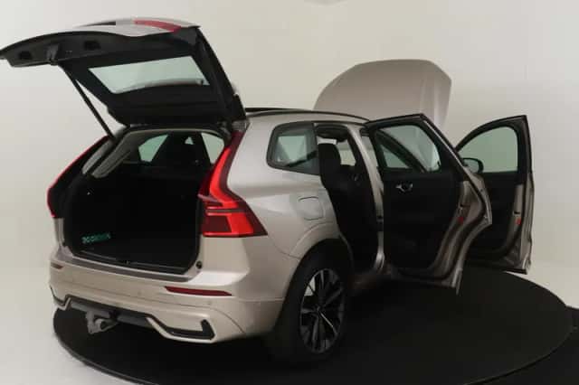 Volvo XC60 (2025) thumbnail 18