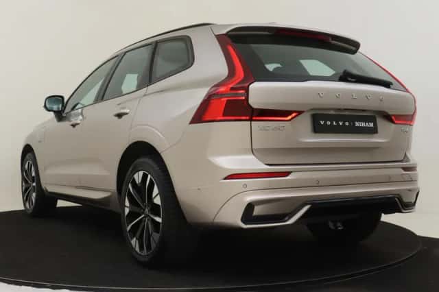 Volvo XC60 (2025) thumbnail 4