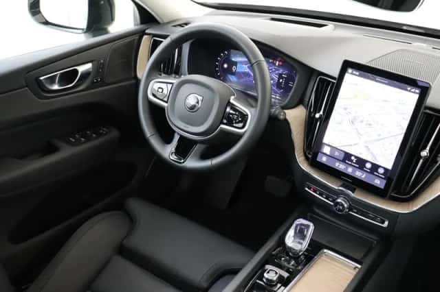 Volvo XC60 (2025) thumbnail 5