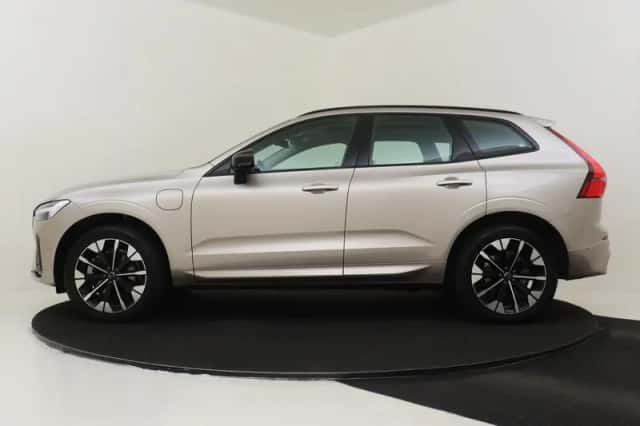 Volvo XC60 (2025) thumbnail 6