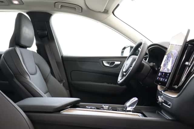 Volvo XC60 (2025) thumbnail 7
