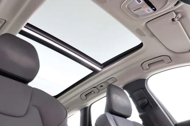 Volvo XC60 (2025) thumbnail 9