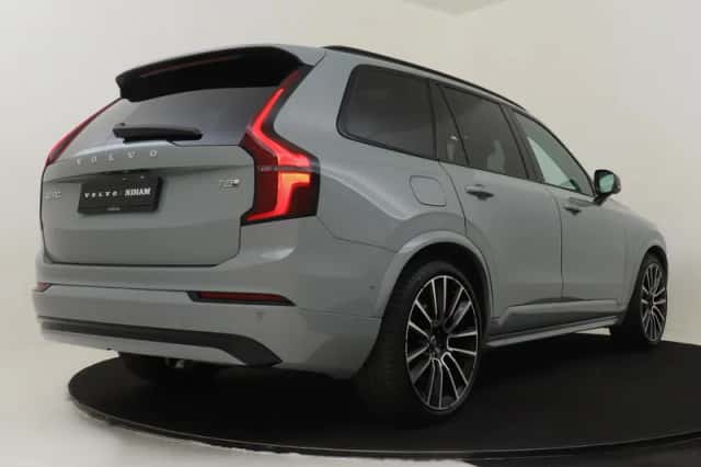 Volvo XC90 (2025) thumbnail 3