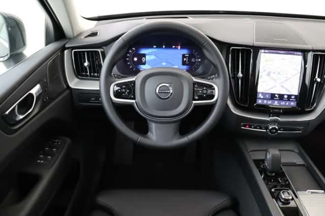 Volvo XC60 (2025)