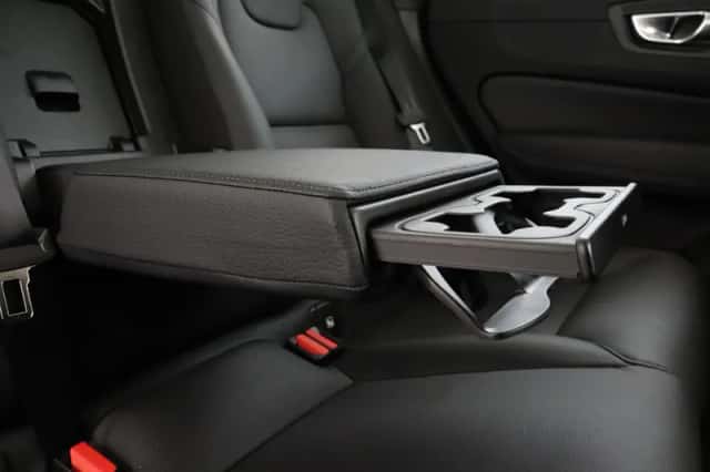 Volvo XC60 (2025) thumbnail 17