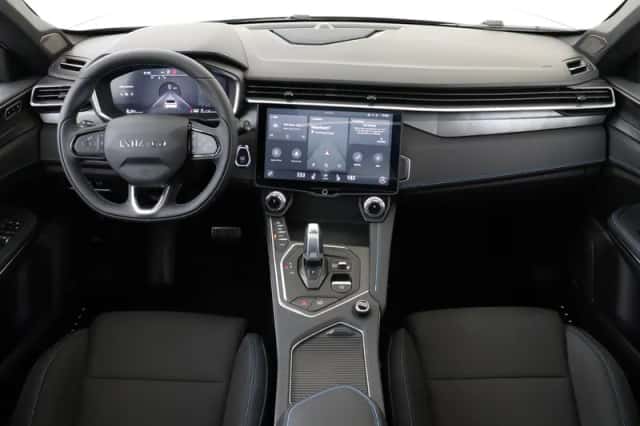 Lynk & Co 01 (2024) thumbnail 3