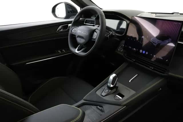 Lynk & Co 01 (2026) thumbnail 5