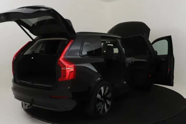 Volvo XC90 (2024) thumbnail 18