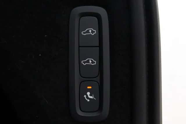 Volvo XC90 (2024) thumbnail 42