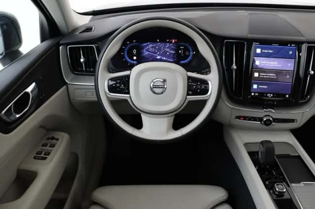 Volvo XC60 (2024)