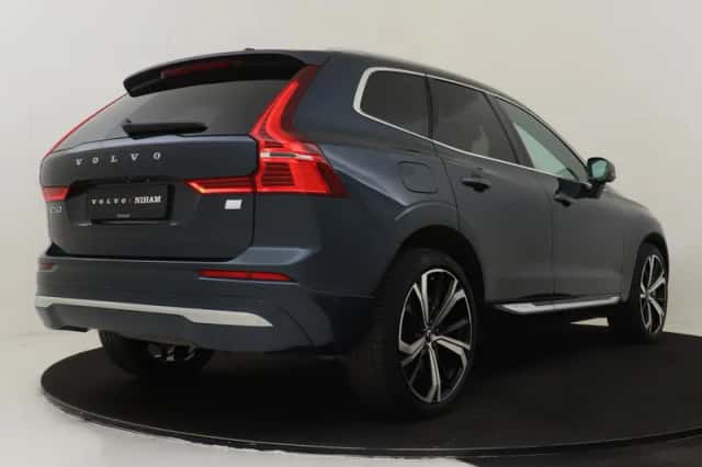 Volvo XC60 (2024) thumbnail 2