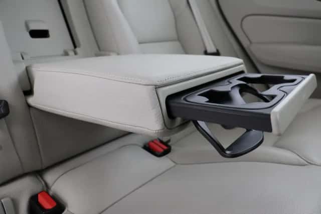 Volvo XC60 (2024) thumbnail 15
