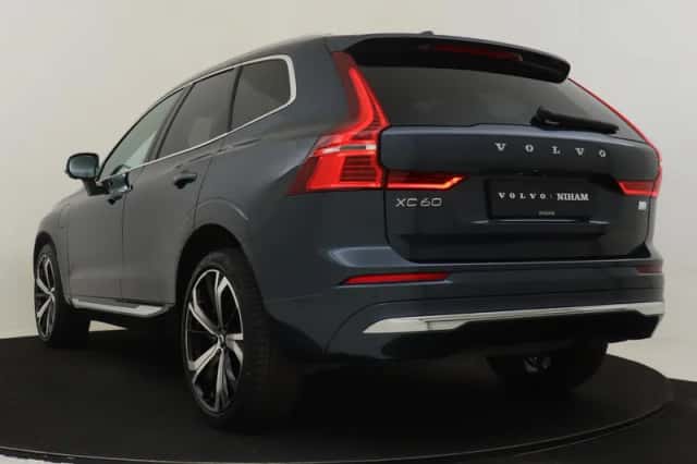 Volvo XC60 (2024) thumbnail 4