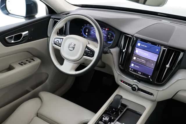 Volvo XC60 (2024) thumbnail 5