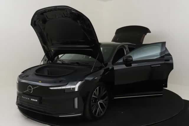 Volvo ES90 (2025) thumbnail 16