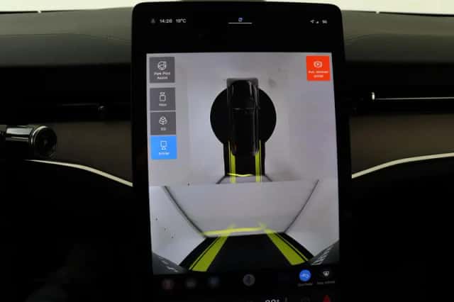 Volvo ES90 (2025) thumbnail 21