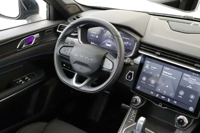 Lynk & Co 01 (2024) thumbnail 5