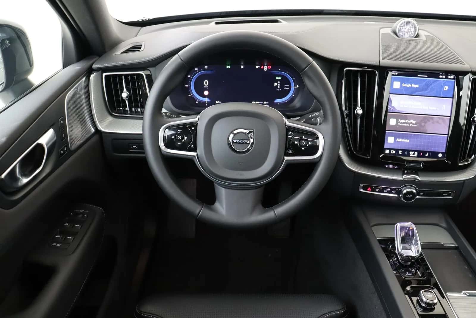 Volvo XC60 (2025) — foto 1