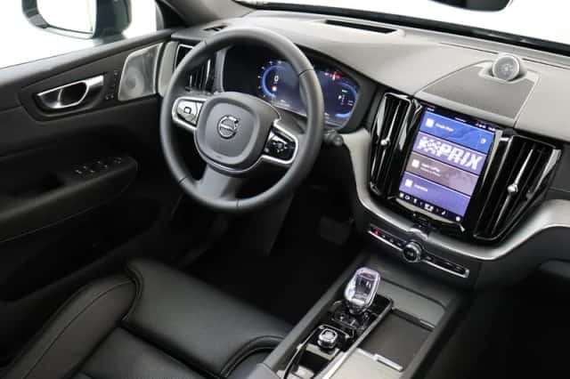 Volvo XC60 (2025) thumbnail 5