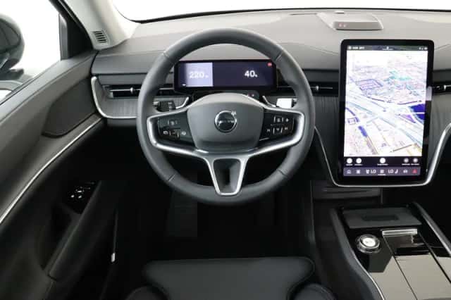 Volvo EX90 (2025) thumbnail 1