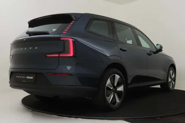 Volvo EX90 (2025) thumbnail 2