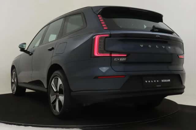 Volvo EX90 (2025) thumbnail 4
