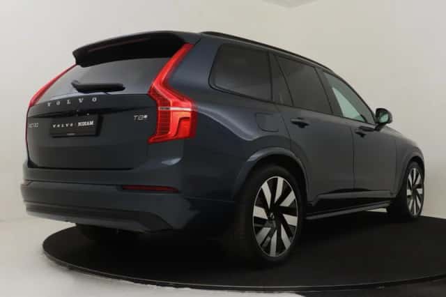 Volvo XC90 (2024) thumbnail 2