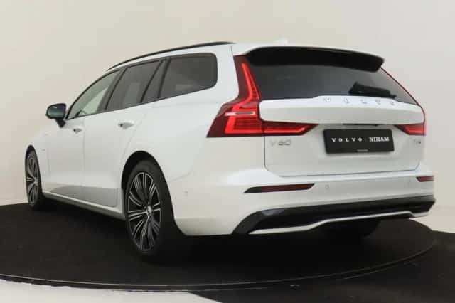 Volvo V60 (2024) thumbnail 4
