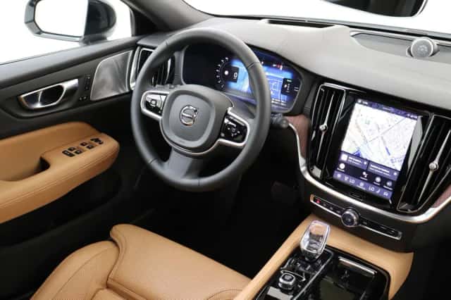Volvo V60 (2024) thumbnail 5
