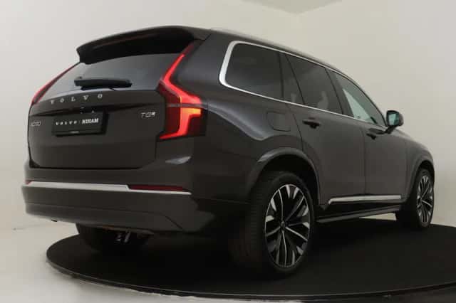 Volvo XC90 (2025) thumbnail 2