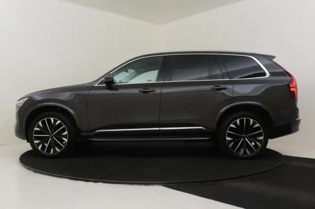 Volvo XC90 (2025) thumbnail 6