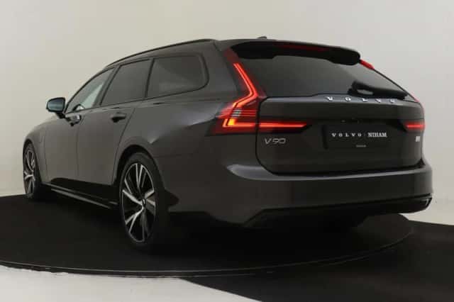 Volvo V90 (2023) thumbnail 4