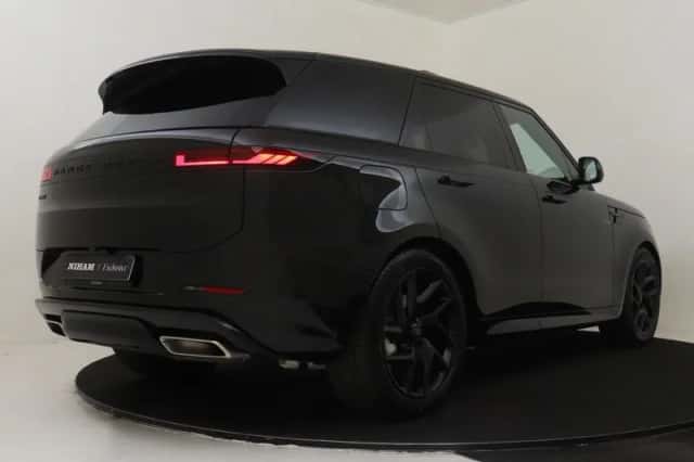 Land Rover Range Rover Sport (2026) thumbnail 3