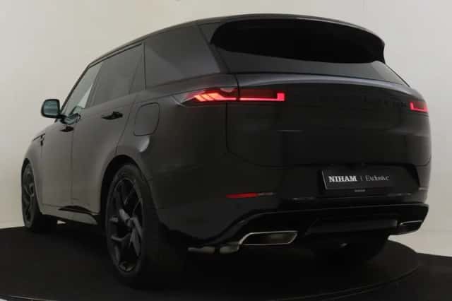 Land Rover Range Rover Sport (2026) thumbnail 5