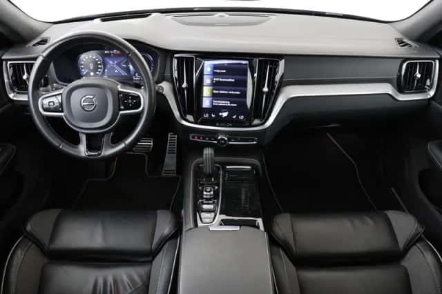 Volvo V60 (2021) thumbnail 3
