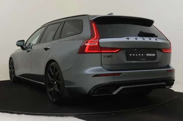 Volvo V60 (2021) thumbnail 4