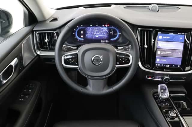 Volvo V60 (2025) thumbnail 2