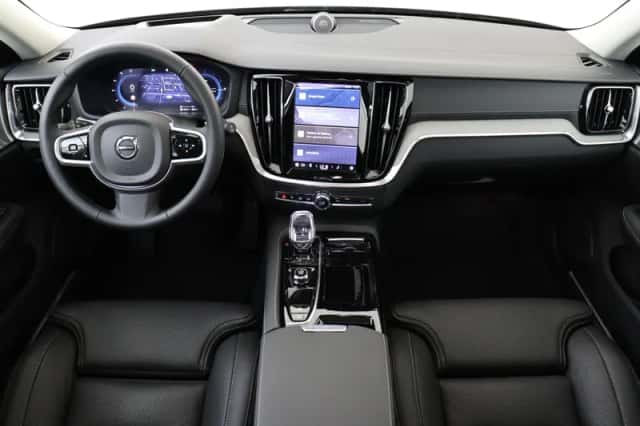Volvo V60 (2025) thumbnail 4