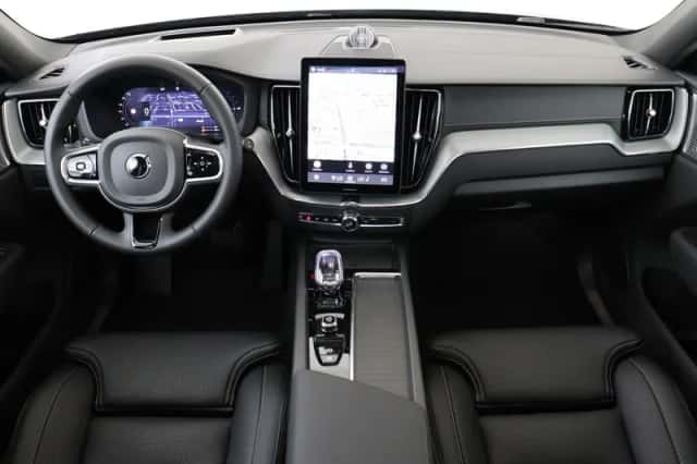Volvo XC60 (2025) thumbnail 4