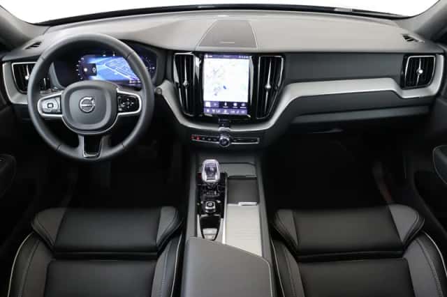Volvo XC60 (2025) thumbnail 3