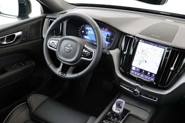 Volvo XC60 (2025) thumbnail 5