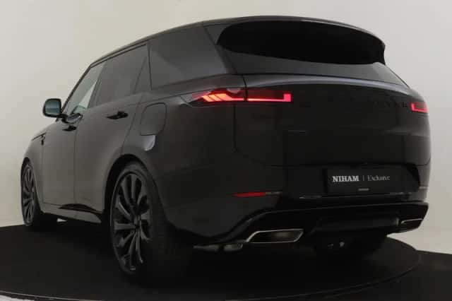 Land Rover Range Rover Sport (2026) thumbnail 5