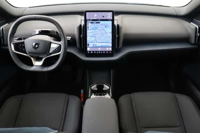 Volvo EX30 (2024) thumbnail 3