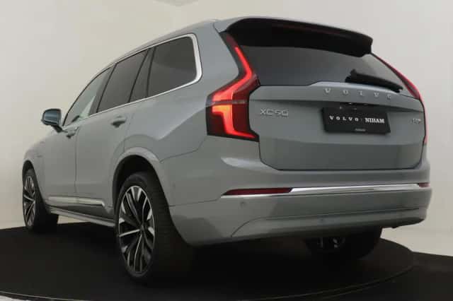 Volvo XC90 (2025) thumbnail 5