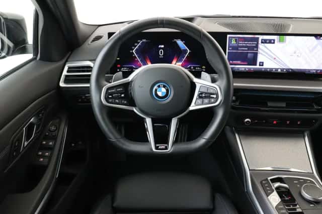 BMW 3-Serie (2025) thumbnail 2